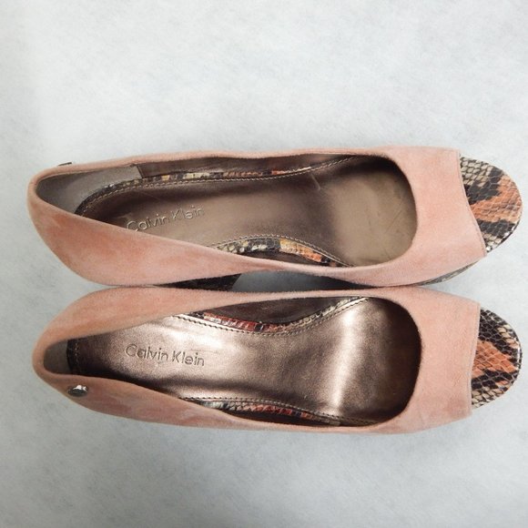 Calvin Klein Womens Pink Peep Toe Faux Suede / Snake Skin Wedge Size 8M - Picture 8 of 8